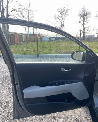 Kia Stonic cena 59900 przebieg: 60302, rok produkcji 2018 z Nysa małe 667